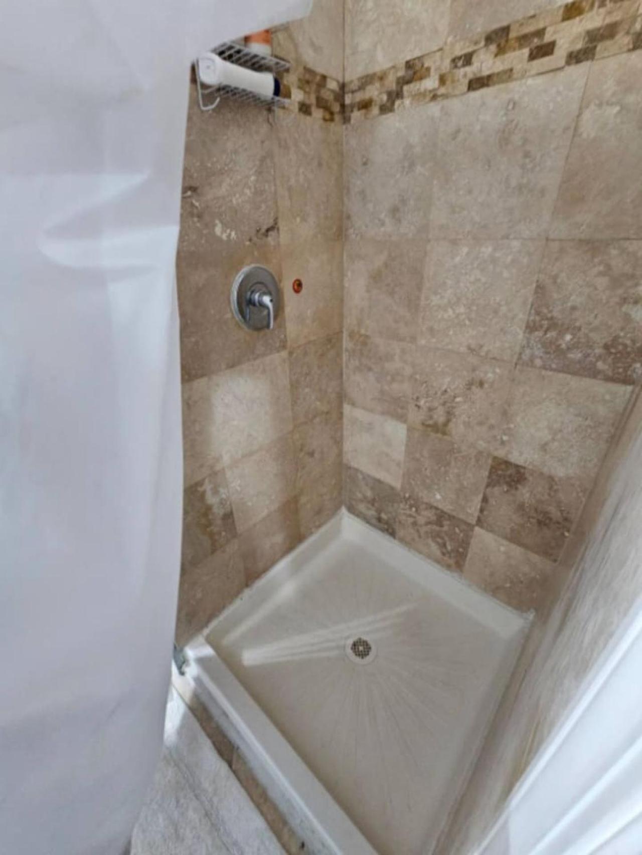 Private Entrance Full Kitchen 2 Bedroom Apartment Fredericksburg Bagian luar foto